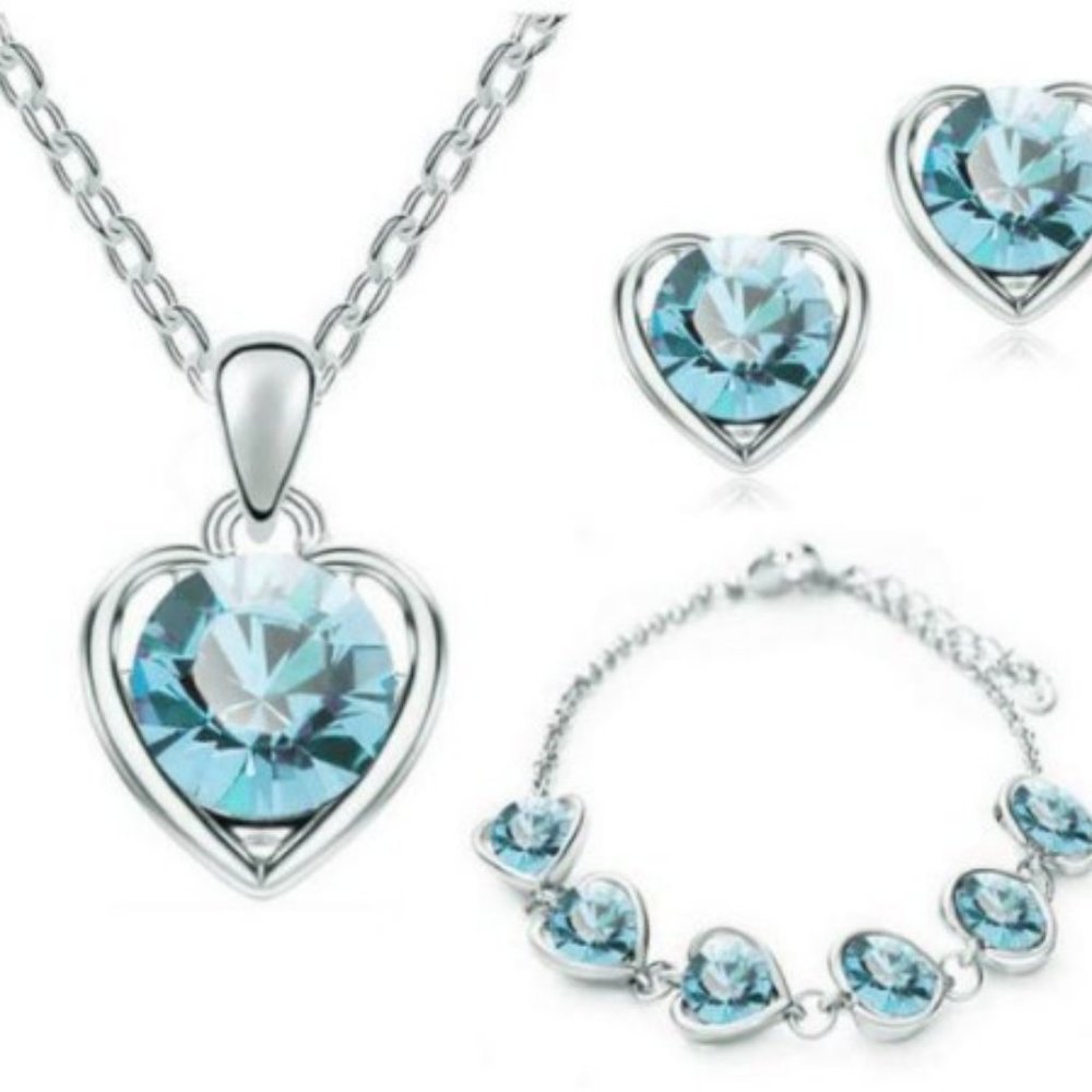 Silver Colored Chain with Sea/Aqua Blue Gems Necklace, Bracelet & Earrings Set